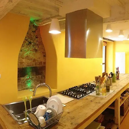 Oca Giuliva Bed & Breakfast Casale di Pari